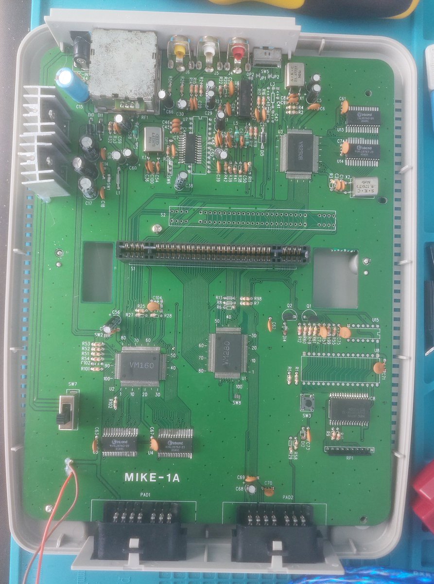 Got a GT-268 in the mail today and for some reason it came with a different board than the one i know about.
Say hello to Mike!