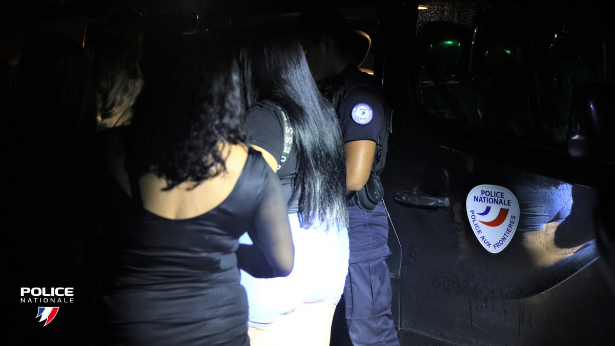 PoliceNat973's tweet photo. #OLTIM |🚨Hier soir à #Cayenne , les #Policiers de l’Office de Lutte contre le Trafic Illicite de Migrants ont mené une opération de contrôle dans 5 établissements susceptibles d’être impliqués dans des faits de proxénétisme ou de travail dissimulé.
👉 4 interpellations https://t.co/EYkxLDOhnX