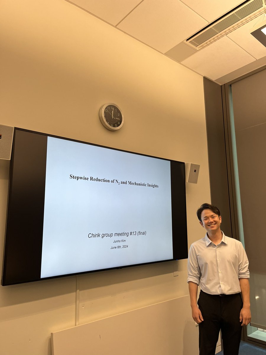 ChirikGroup's tweet image. Happy last group meeting and congrats on passing your OFP, Junho! #junhojune