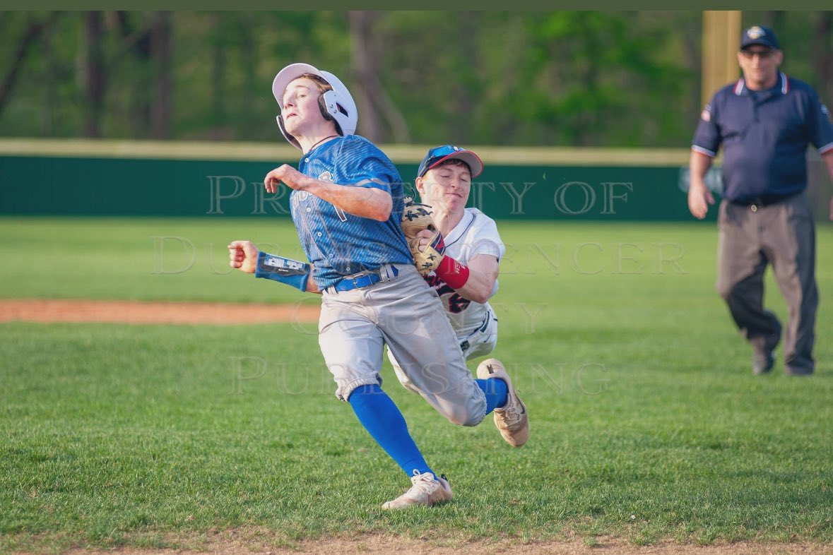 Aiden_Fischer8's tweet photo. Sophomore Varsity Baseball Stats
@prepbaseball @AndyFisc @lmess22 @corner_life @USIBaseball l
Offense
.324 batting average 
22 hits 
11 runs batted in
5 extra base hits
20 runs scored

Defense 
78 Total chances 
38 put outs
34 assists 
.923 fielding percentage 
8 double plays https://t.co/wphjJ4Od38