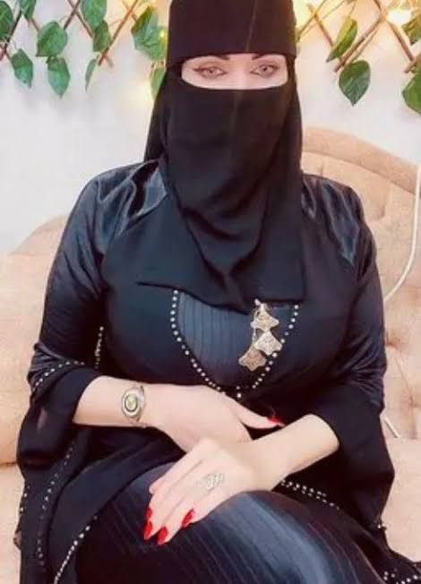 كل عام أنتم بخير، بمناسبة عيد الأضحى المبارك، أحببت أن أهنئكم وأنا أرتدي ثياب العيد، لأعبر عن احتفائي به، واحتفالي بكم.