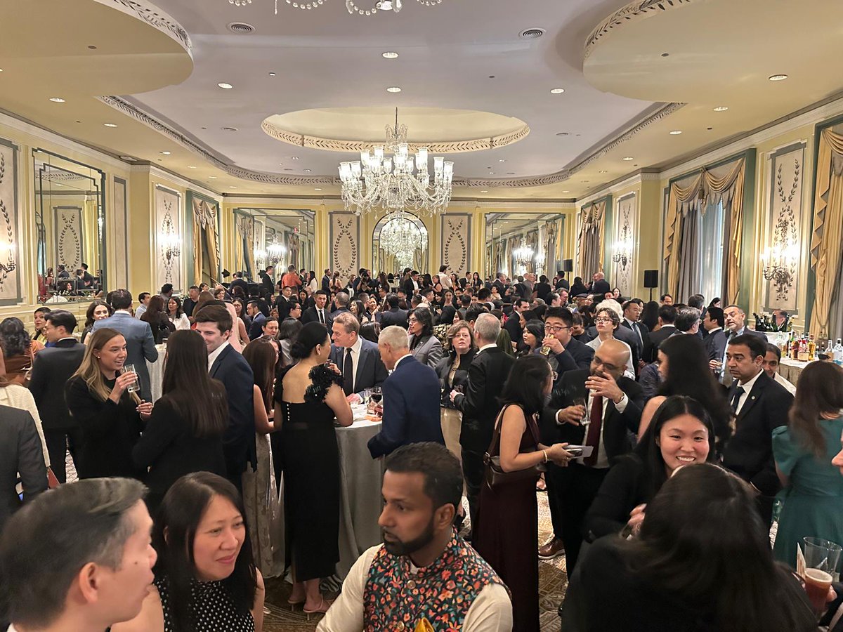 NYC Mayor’s Office of Immigrant Affairs (@nycimmigrants) on Twitter photo Commissioner @McastroMoia & Deputy Commish Lucero recently attended <a href="/AAFederation/">Asian American Federation 🦋 Moved to Bluesky!</a>'s Impact Awards to honor NYC’s AAPI leaders who help uplift #AAPINewYorkers & create change. Our team connected w/ leaders on key resources for all #NewYorkers regardless of immigration status Commissioner @McastroMoia & Deputy Commish Lucero recently attended <a href="/AAFederation/">Asian American Federation 🦋 Moved to Bluesky!</a>'s Impact Awards to honor NYC’s AAPI leaders who help uplift #AAPINewYorkers & create change. Our team connected w/ leaders on key resources for all #NewYorkers regardless of immigration status