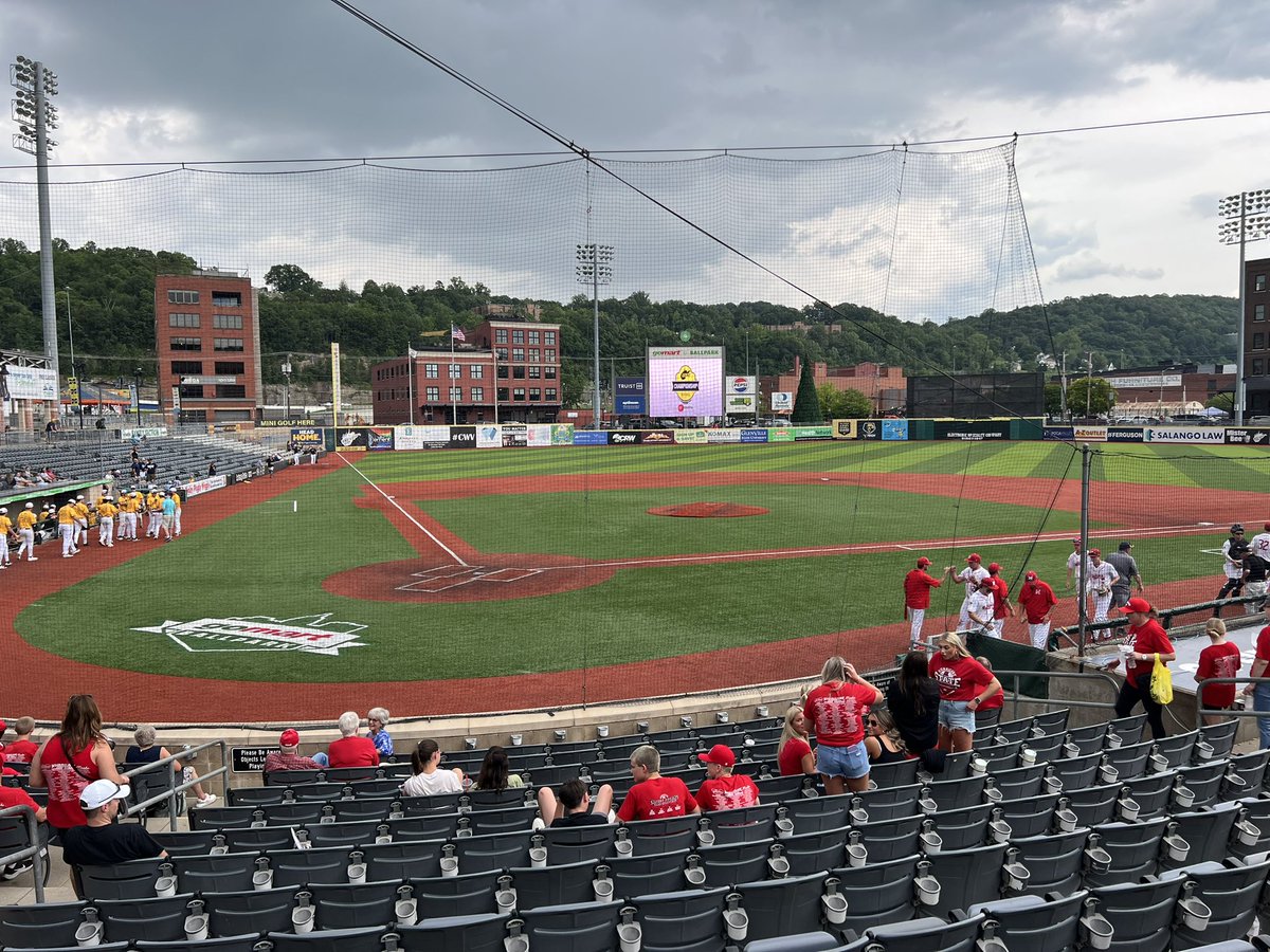 Brad Howe (@bradhowe07) on Twitter photo We’ll be live for the Citynet Statewide Sportsline live at 6:06pm from <a href="/GoMartStores/">GoMart Stores</a> Ballpark in Charleston.
On tap…High school baseball state tournament and <a href="/gcarey938/">Greg Carey</a> live from Baton Rouge on the #WVU - LSU Super Regional matchup. We’ll be live for the Citynet Statewide Sportsline live at 6:06pm from <a href="/GoMartStores/">GoMart Stores</a> Ballpark in Charleston.
On tap…High school baseball state tournament and <a href="/gcarey938/">Greg Carey</a> live from Baton Rouge on the #WVU - LSU Super Regional matchup.