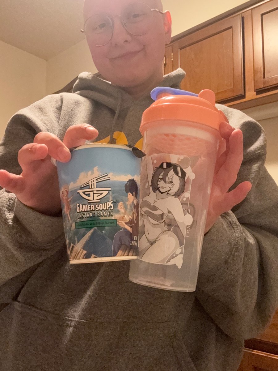 SheeredSheepy's tweet image. I know I’m on a break but…Came home from work and got this special delivery :D this man got me through Covid and through a whole bunch of stuff thanks @Pezzy__ &amp;lt;3
