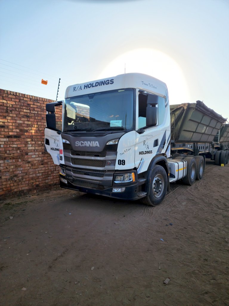 sharp_focusm's tweet image. For all your quality printing and vehicle signage bm us or call us on 071 713 3860 or 082 748 7019.#LOrealParisTHWorthItxBecky    #LOrealParisWorthItTHxMilkLove #ครูเต้ย #MilkLove #Worthit #HAPPYHAECHANDAY #signage