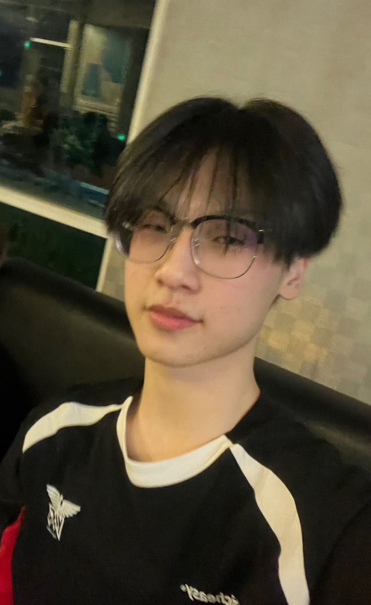safangfiee's tweet photo. https://t.co/2diSoYTmTm