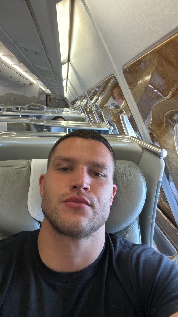 Se eu conseguir amanhã eu apareço por aqui, essa semana foi difícil e não consegui aparecer.