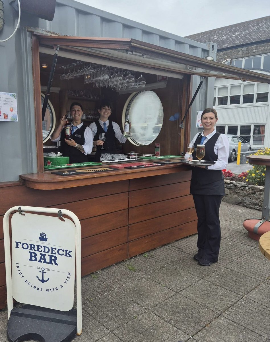 Join us at the Foredeck Bar this weekend, weather permitting🍹🍻☀️ #Kinsale #Cork #WestCork #AlFrescoDrinks #WeekendVibes