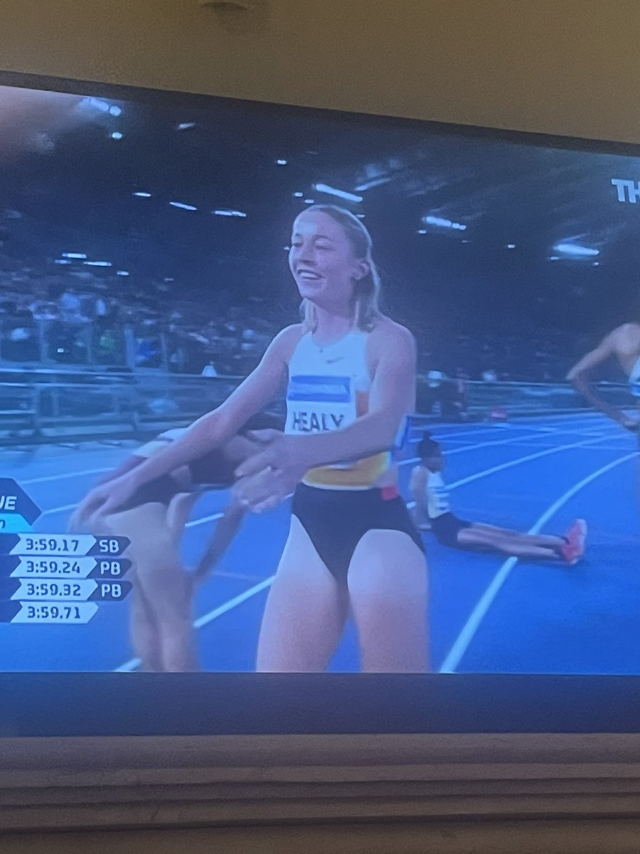 David Matthews (@davidmatthews2) on Twitter photo Brilliant Diamond League win ๐ฅ in Rome for Sarah Healy 1500 3.59.17
Tactically so astute, stayed off the crazy opening lapโฆ.moved through the pack and her strength down the home straight brought her this impressive victory!
๐ฎ๐ช๐ฎ๐ช๐ฎ๐ช๐๐(Outstanding run , horrendous snap from tv) Brilliant Diamond League win ๐ฅ in Rome for Sarah Healy 1500 3.59.17
Tactically so astute, stayed off the crazy opening lapโฆ.moved through the pack and her strength down the home straight brought her this impressive victory!
๐ฎ๐ช๐ฎ๐ช๐ฎ๐ช๐๐(Outstanding run , horrendous snap from tv)
