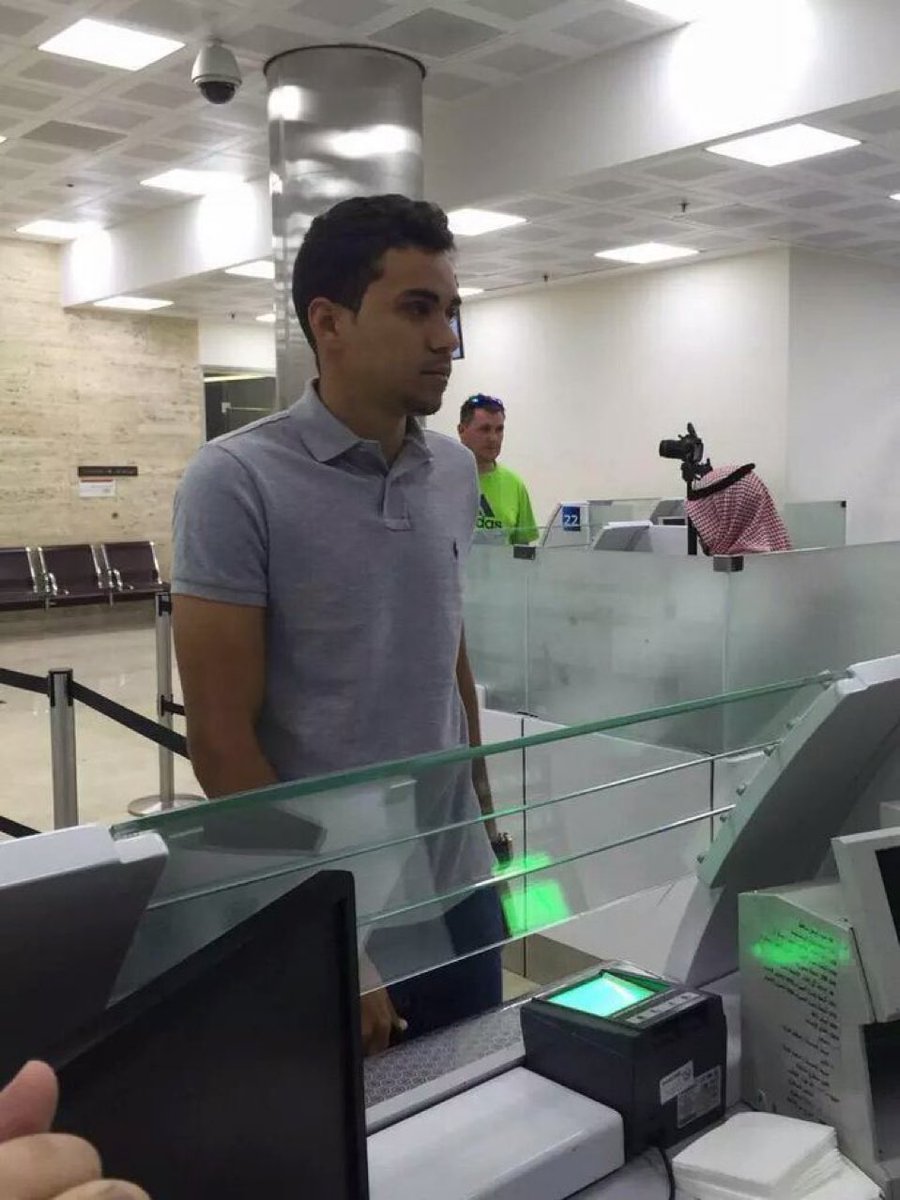 مؤسس الهلال الحديث

بدون شوشرة بدون مماطلة بالمفاوضات

قالوا ودنا نتعاقد معك قال اقرب رحلة سياحية للرياض وأنا عندكم

أيجود الزمن بمثلك؟