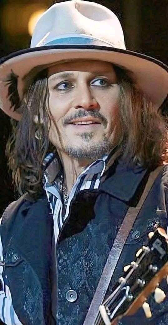 #IstandwithyouJohnnyDepp