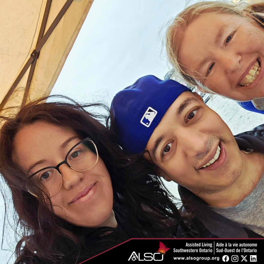 We spent Thursday and Friday at the Windsor Poutine Feast with friends, fries, gravy, cheese curds and zero regrets. 👨‍👨‍👧‍👦🍟🧀❤️

#yqg #WindsorEssex #windsorontario