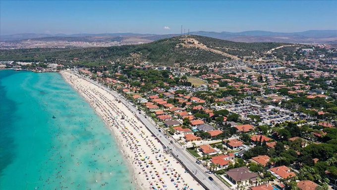 Plaj fiyatları belli oldu: Bodrum ve Çeşme rekora koşuyor, yüzde 300 zam

🔻Bodrum’da plaj giriş ücreti: 225 Euro
🔻Çeşme’de 5 bin 500 TL’ye kadar çıkıyor
🔻Fethiye, Marmaris: 750-1200 TL arası

Bazı yerler sadece “harcama limiti” alıyor