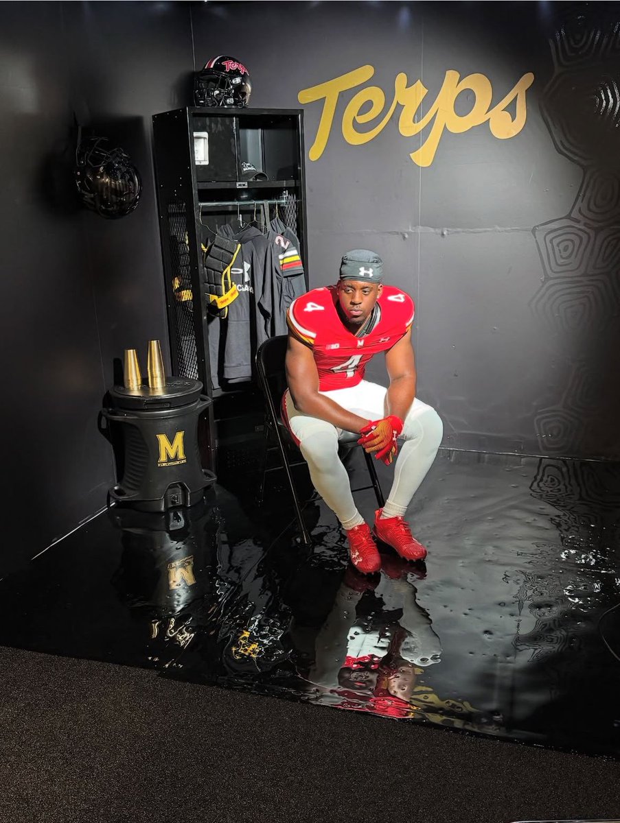 Bishop McNamara ATH Jianni Davis on his official visit to Maryland. The legacy recruit is accompanied by his father, and Maryland great Vernon Davis.