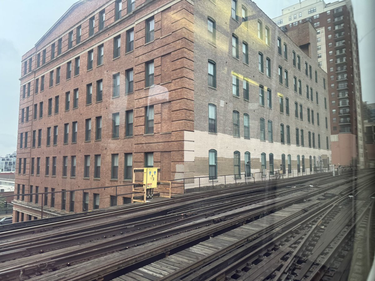 Daniel Hahn tweet media