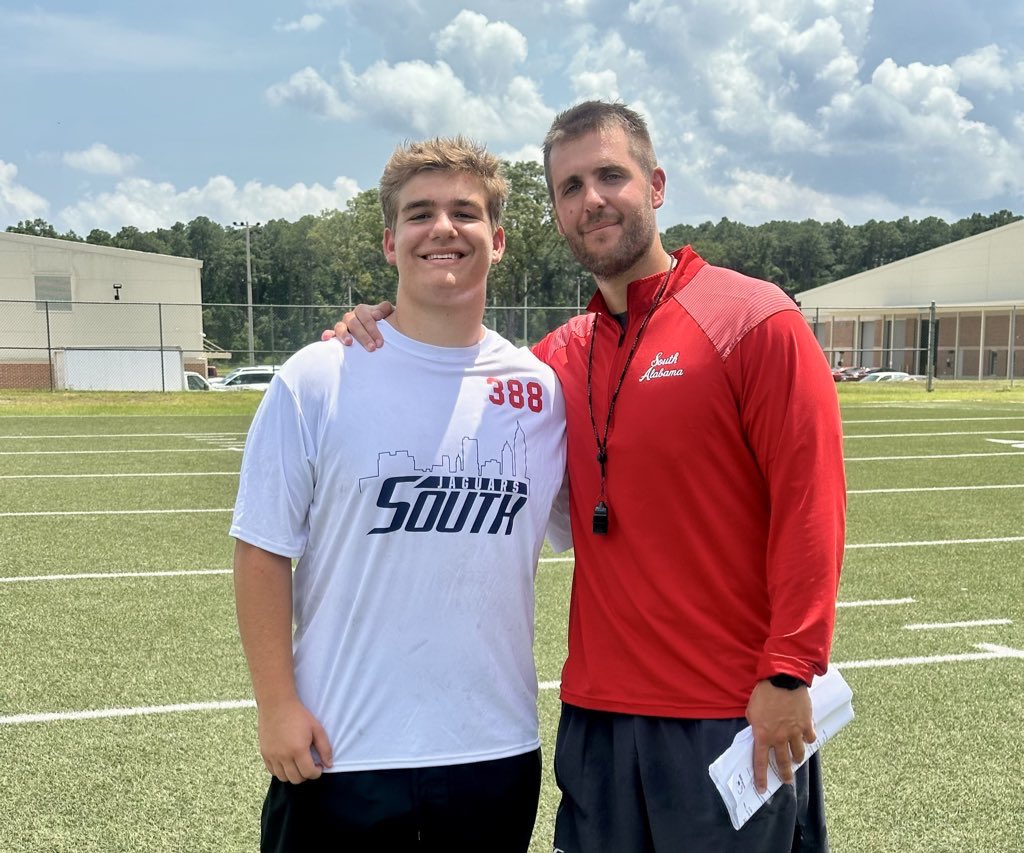 Jacksondeal57's tweet image. Had a great day at the @SouthAlabamaFB specialist camp. I finished as one of the top snappers. Thank you @ericponio for the hospitality, and thank you @rountree_grant and @anthony_lilz42 for the instruction.
@trlong02 @RecruitTheHills @MattOverton_LS