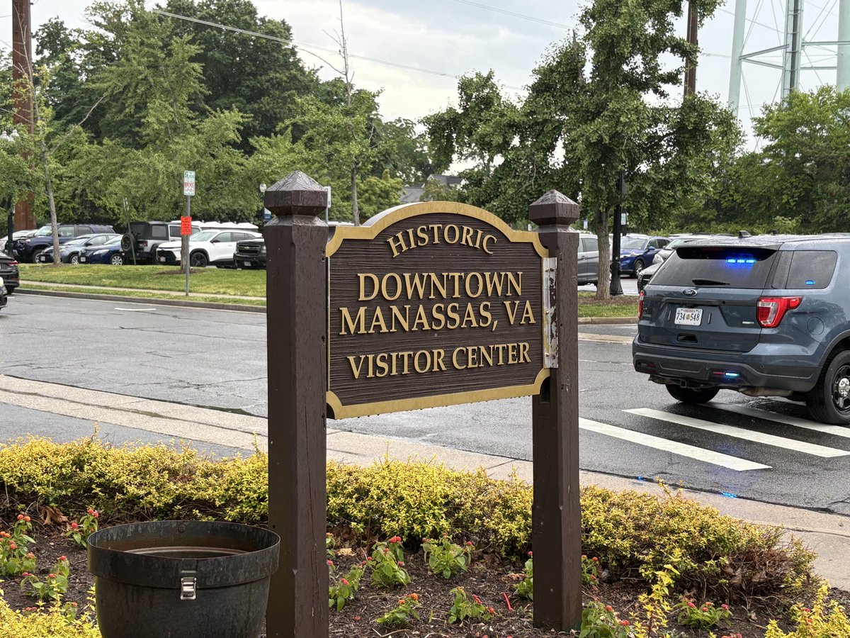 Thank you all for setting up those barriers, good food, drinks &amp; music! First Friday of the month in the city of Manassas, VA!