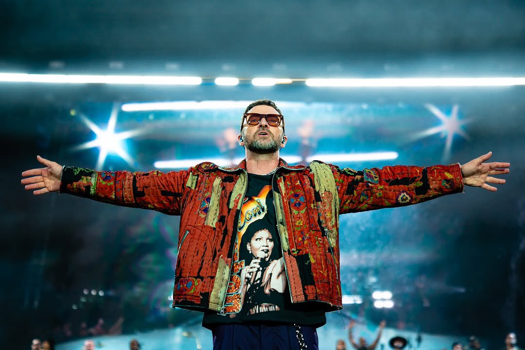 timberflame's tweet photo. Justin Timberlake in Kaunas, Lithuania 🇱🇹 
#JTLive25 

📸 dgstadionas https://t.co/lZc50ynlXe