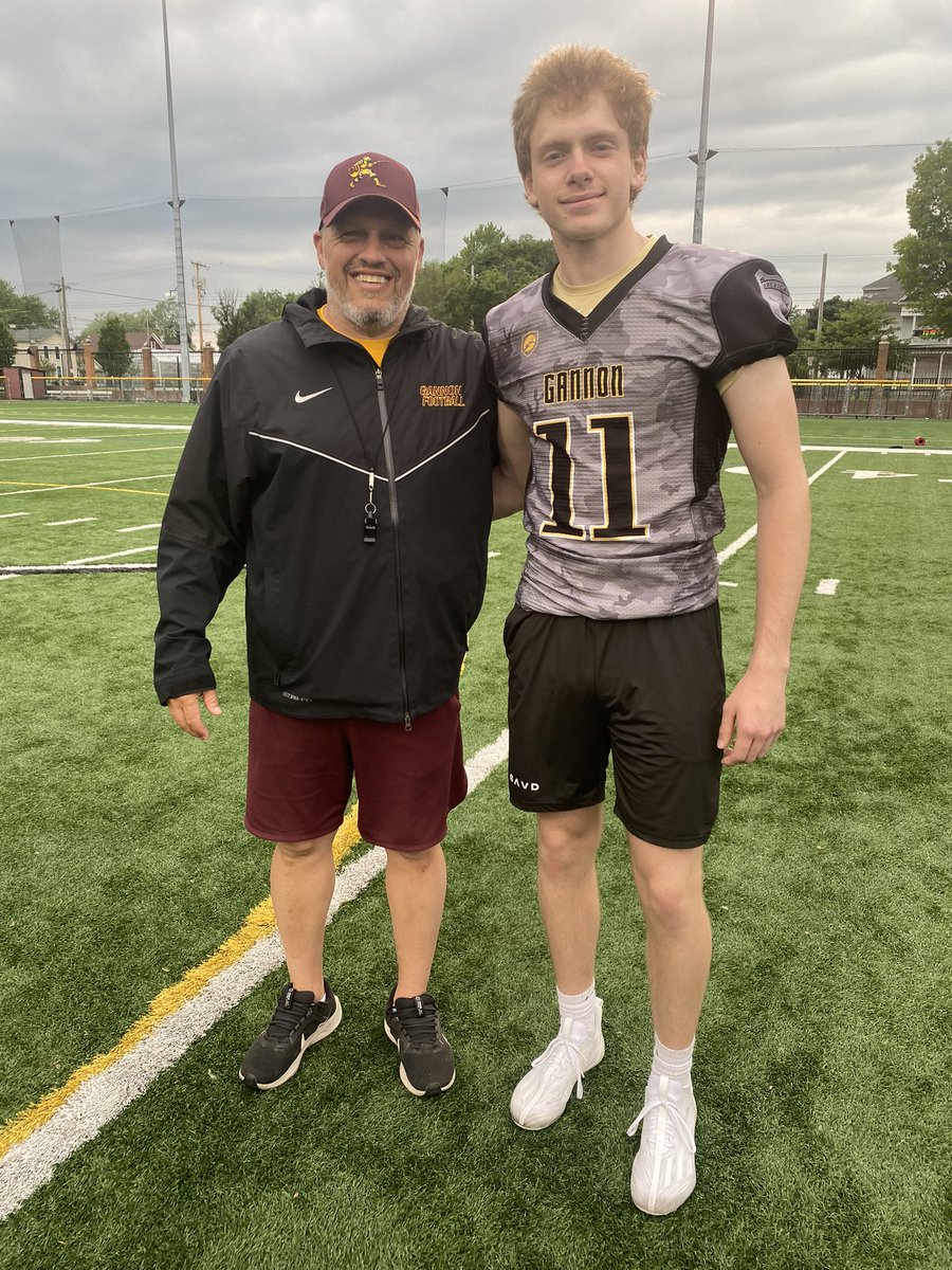 Nate_Lindstrom9's tweet image. Was in Detroit for a showcase this past weekend, then in Gannon yesterday, and now I’ll be at UB this Sunday for their mega camp. Love the competition! @ErikRaeburn @Paulwoods2 @CoachAckleyFB @Coach_Pnode @Pete_Lembo @RFornshellFB @OLCoachPahl @ColtArthur @CoachTMcCormick