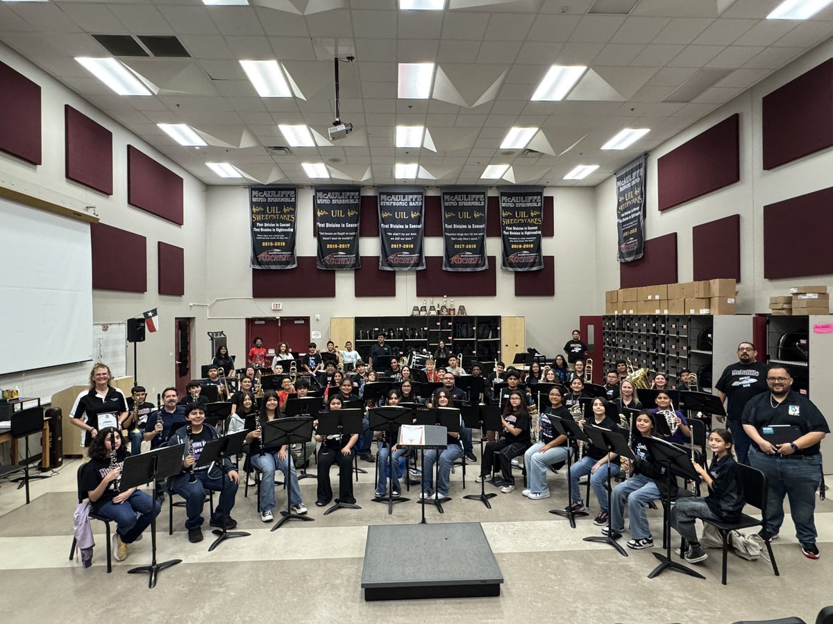 SWISD Fine Arts (@swisdfinearts) on Twitter photo Today, our MS Band Camp performed their concert as part of the Fine Arts Academy. The students did a great job! Thank you to our MS Band staff and tutors and especially our guest clinician/conductor Ms. Rustowicz!! Packed house!! <a href="/swisd/">Southwest ISD</a> Today, our MS Band Camp performed their concert as part of the Fine Arts Academy. The students did a great job! Thank you to our MS Band staff and tutors and especially our guest clinician/conductor Ms. Rustowicz!! Packed house!! <a href="/swisd/">Southwest ISD</a>
