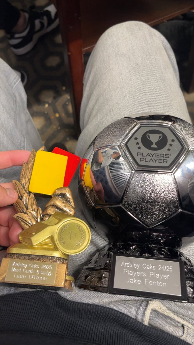 2 main trophies tonight lads