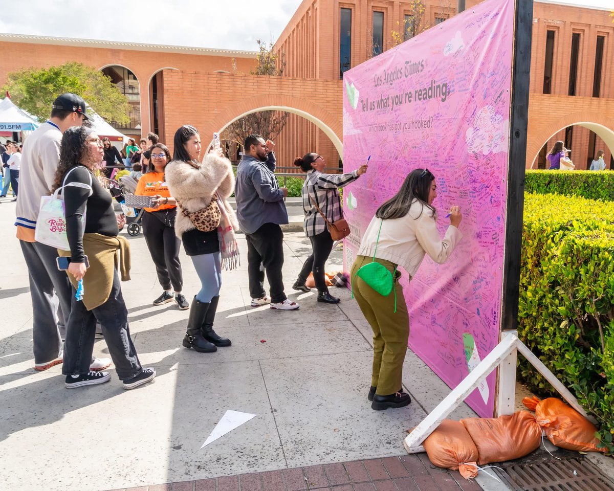 LA Times Festival of Books (@latimesfob) on Twitter photo Be still our #bookfest beating hearts! 💞 Now that summer is on the horizon, we’re reliving some of our favorite #bookchella weekend moments. 💛 Tell us… what’s your favorite book 📕 to read on your summer travels?
Pictures by <a href="/varonp/">Varon Panganiban</a> <a href="/ImagesByPablo/">Pablo Cabrera</a> Be still our #bookfest beating hearts! 💞 Now that summer is on the horizon, we’re reliving some of our favorite #bookchella weekend moments. 💛 Tell us… what’s your favorite book 📕 to read on your summer travels?
Pictures by <a href="/varonp/">Varon Panganiban</a> <a href="/ImagesByPablo/">Pablo Cabrera</a>