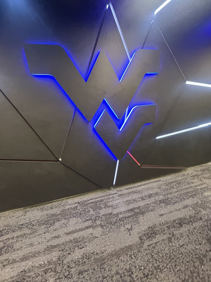 nyedasniper's tweet image. Had A Great Time at West Virginia Can’t wait to be back! 
#TGFE #ɪsᴀɢʀ #Romans5:3 

@WVUfootball @RealCoachRod @rhett_rod @TArlesic12 @BankstonNic @McBrienGroup @DMV_Hype @qblab_dc