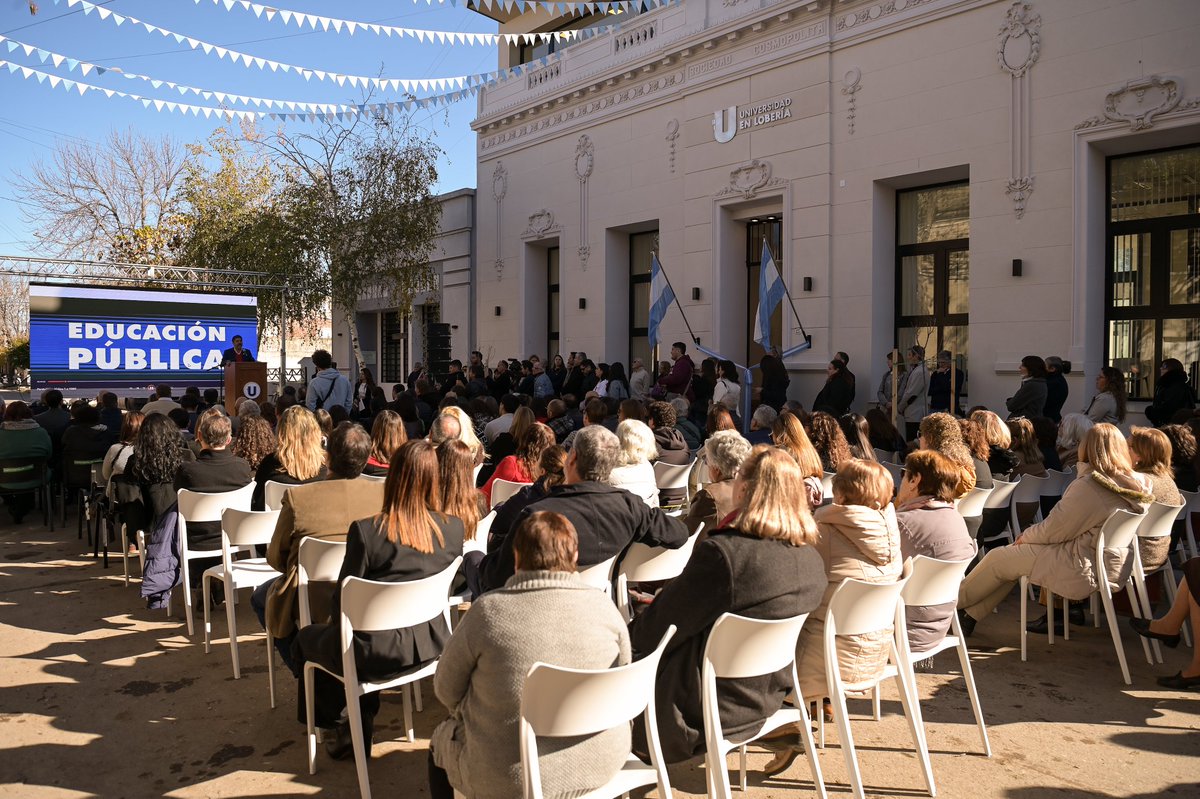 Junto al intendente <a href="/Barrenapablok/">Pablo barrena</a> recorrimos las instalaciones: tres aulas, biblioteca, espacio para trabajo colaborativo, sector administrativo y sanitarios. 

En Lobería se dictan a través de #PUENTES diplomaturas y tecnicaturas a cargo de la <a href="/UNICEN_Oficial/">UNICEN</a> y la <a href="/UNLZoficial/">Universidad Nacional de Lomas de Zamora</a>