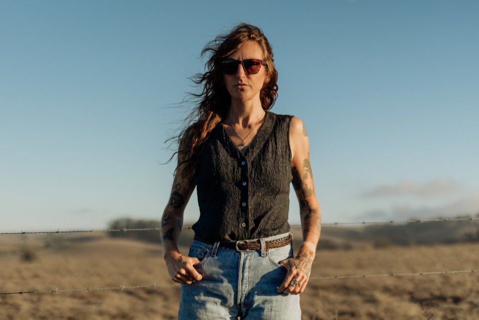 Shelbyhinte's tweet image. If you're in San Francisco tomorrow night come join me at the Kilowatt Bar. I will be reading with Red Light Lit. I'll have copies of HOWLING WOMEN available for sale and I'll even sign them if you're nice to me. 😜🌀