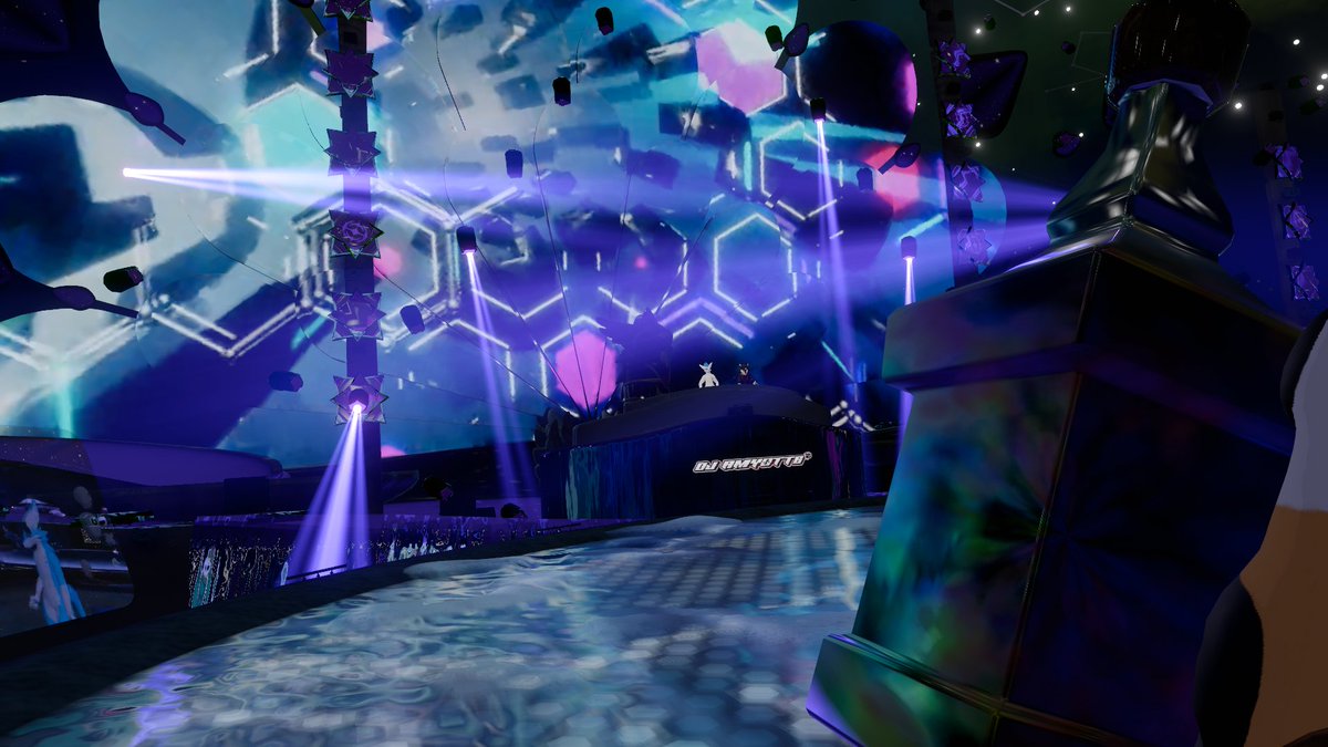 set up vr, tested it, no i don't have the energy or nerves to deal with FBT, got my 10 minutes in, now i'm off to bed. see you all in like 3 hours or smth #Furality