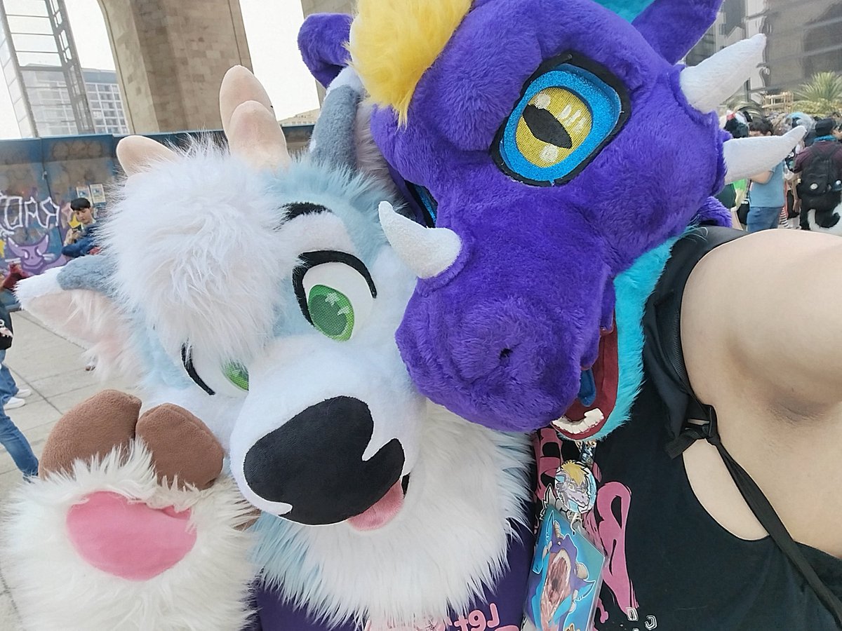 Happy #FursuitFriday with <a href="/Sherwin_Fawn/">SherwinPamps</a> and the Kobold OwO