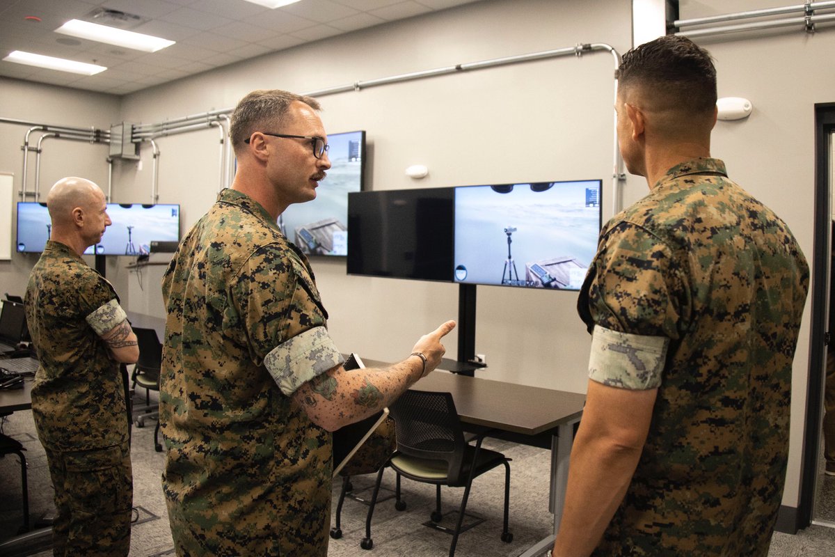 USMCSgtMaj's tweet image. I had the privilege of spending quality time with the #Marines of @camp_lejeune. From speaking at a Corporals Course graduation, to engaging with senior leaders of @iimefmarines, it was a great opportunity to witness firsthand the #readiness and #capabilities of our force. #USMC
