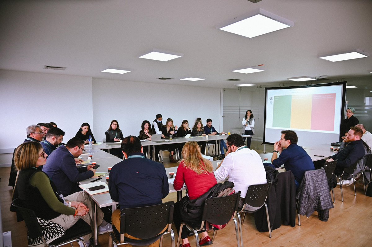 Secretaría de Educación de Bogotá (@educacionbogota) on Twitter photo <a href="/IsabelSegoviaO/">Isabel Segovia O</a> <a href="/Bogota/">Alcaldía de Bogotá</a> <a href="/FundacionVarkey/">Fundación Varkey</a> <a href="/Agustinporres/">Agustín Porres</a> <a href="/GuilleFAraujo/">Guillermo Araujo</a> <a href="/goity_jose/">Jose goity</a> <a href="/mauricio_alviar/">Mauricio Alviar</a> <a href="/EddyeReyes/">Eddy Reyes</a> <a href="/DoraLAgudelo/">Dora Ligia Agudelo Martínez</a> Con el taller de reflexiones de la Comunidad Araucaria de la <a href="/FundacionVarkey/">Fundación Varkey</a>, damos cierre a la IV Experiencia en Foco, la apuesta por la calidad educativa en Bogotá, donde se conoció de cerca los programas y estrategias que brinda #UnaEducaciónDeCalidad a niñas, niños y jóvenes <a href="/IsabelSegoviaO/">Isabel Segovia O</a> <a href="/Bogota/">Alcaldía de Bogotá</a> <a href="/FundacionVarkey/">Fundación Varkey</a> <a href="/Agustinporres/">Agustín Porres</a> <a href="/GuilleFAraujo/">Guillermo Araujo</a> <a href="/goity_jose/">Jose goity</a> <a href="/mauricio_alviar/">Mauricio Alviar</a> <a href="/EddyeReyes/">Eddy Reyes</a> <a href="/DoraLAgudelo/">Dora Ligia Agudelo Martínez</a> Con el taller de reflexiones de la Comunidad Araucaria de la <a href="/FundacionVarkey/">Fundación Varkey</a>, damos cierre a la IV Experiencia en Foco, la apuesta por la calidad educativa en Bogotá, donde se conoció de cerca los programas y estrategias que brinda #UnaEducaciónDeCalidad a niñas, niños y jóvenes