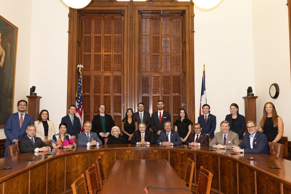 SenatorBirdwell's tweet image. This past Monday the Texas Senate adjourned, Sine Die, marking the 140th day of the 89th Legislative Session and the official end to the Regular Session. It’s been an honor to once again represent the people of Senate District 22 and I look forward to seeing everyone in the…