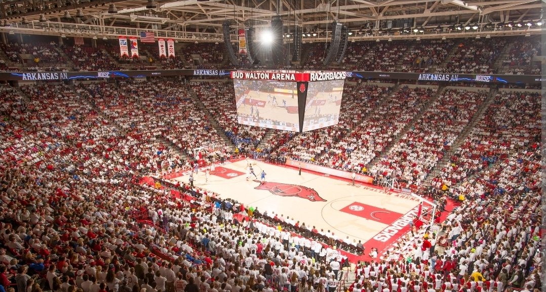 jarvo_2_3's tweet image. After an exciting conversation with @RonnieFouch, I'm excited to receive and offer from @RazorbackFB. Special thank you to @CoachBPetrino @CoachSamPittman. @RazorbackMBB I'd love to shoot my shot at dual sport collegiate Athlete. @CoachCalArk. Nothing more than blessed.