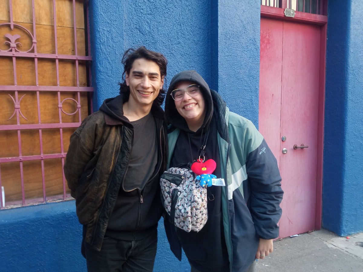 Enzo Vogrincic Updates (@enzovoupdates) on Twitter photo 📸| Enzo junto a un fan antes de la función del día de hoy.
Vía: <a href="/Tommy_V97/">Thomasillo lvs Michael🖤</a> 📸| Enzo junto a un fan antes de la función del día de hoy.
Vía: <a href="/Tommy_V97/">Thomasillo lvs Michael🖤</a>