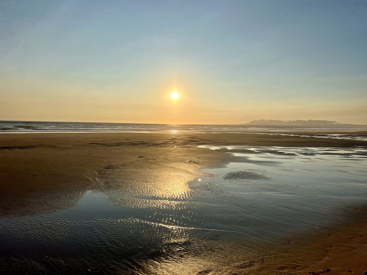 Eleonora Brizi 🌬️ BREEZY (@eleonorabrizi) on Twitter photo So nice to walk on the sand with these people after two days conference.
<a href="/travisleroy/">Travis LeRoy Southworth</a> <a href="/ivonatau/">Ivona Tau</a> <a href="/flakoubay/">Fanny Lakoubay</a>
Feels like family
❤️ So nice to walk on the sand with these people after two days conference.
<a href="/travisleroy/">Travis LeRoy Southworth</a> <a href="/ivonatau/">Ivona Tau</a> <a href="/flakoubay/">Fanny Lakoubay</a>
Feels like family
❤️