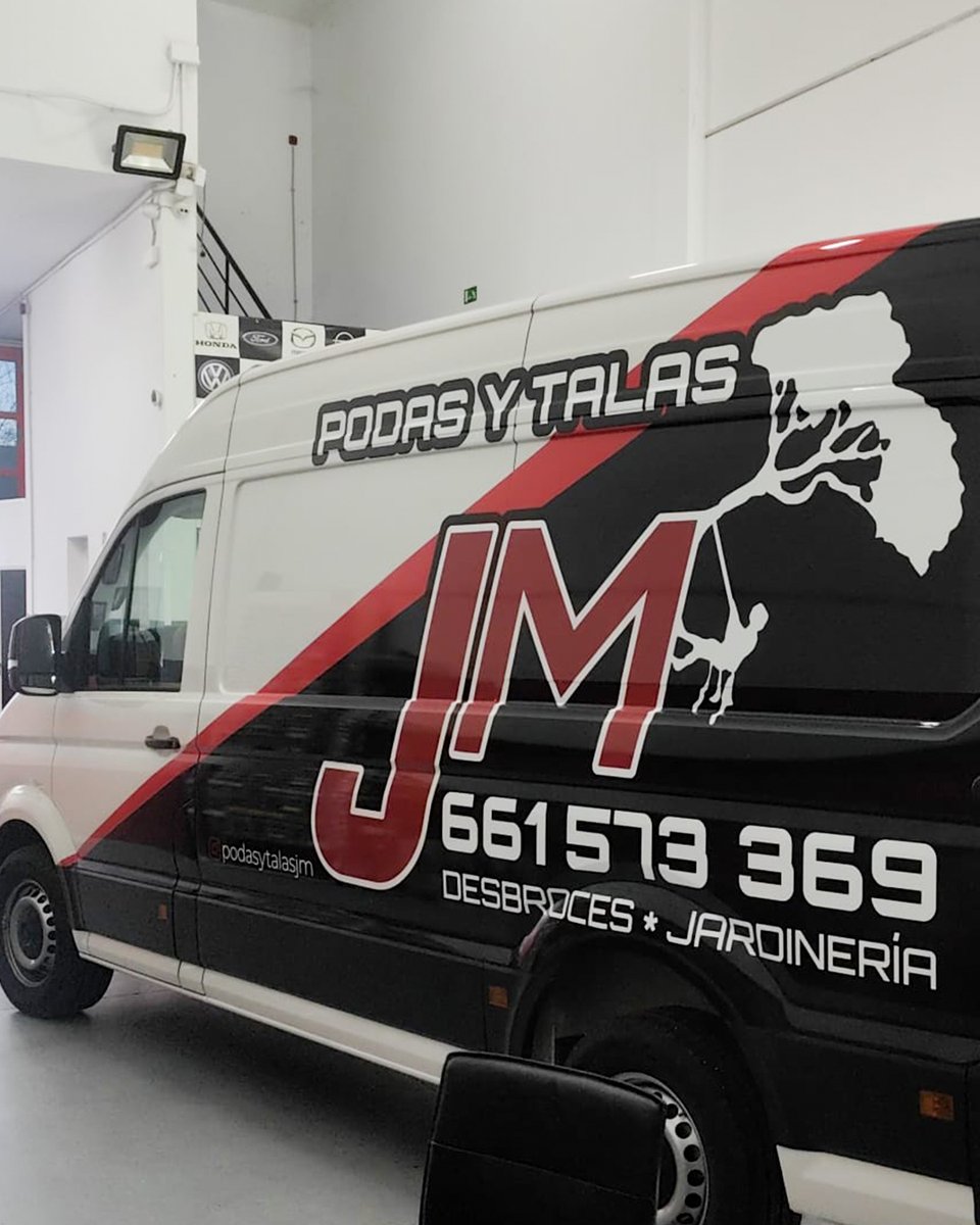 ¡Haz que tu vehículo sea una herramienta de mkt móvil con Planet Print! 
Rotulación integral con vinilo fundido laminado mate, al más puro estilo wrapping. 
Beneficios de la rotulación: Visibilidad 24/7, durabilidad, impacto visual
#RotulaciónIntegral #ViniloFundido #Wraping