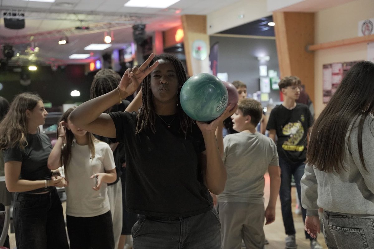 teqbowling's tweet photo. Vendredi 6 Juin 2025 au @teqbowling : 

Merci à tous les jeunes et les accompagnateurs du club de #basket ALBC - Angles Longeville Basket Club pour être venus s'amuser sur nos pistes de #bowling.
On espère que vous avez passé un bon moment.
Belle fin de saison à tous https://t.co/53TqnXDp8U