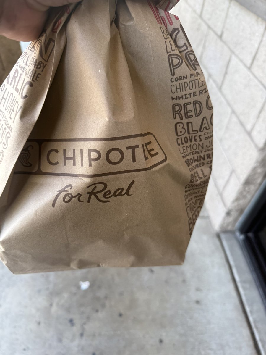 Paid at <a href="/ChipotleTweets/">Chipotle</a> using <a href="/nexuswallet/">nexuswallet</a> and <a href="/FlexaHQ/">Flexa</a> …transaction powered by $amp <a href="/ampdotxyz/">Amp</a> . First timer paying with crypto.