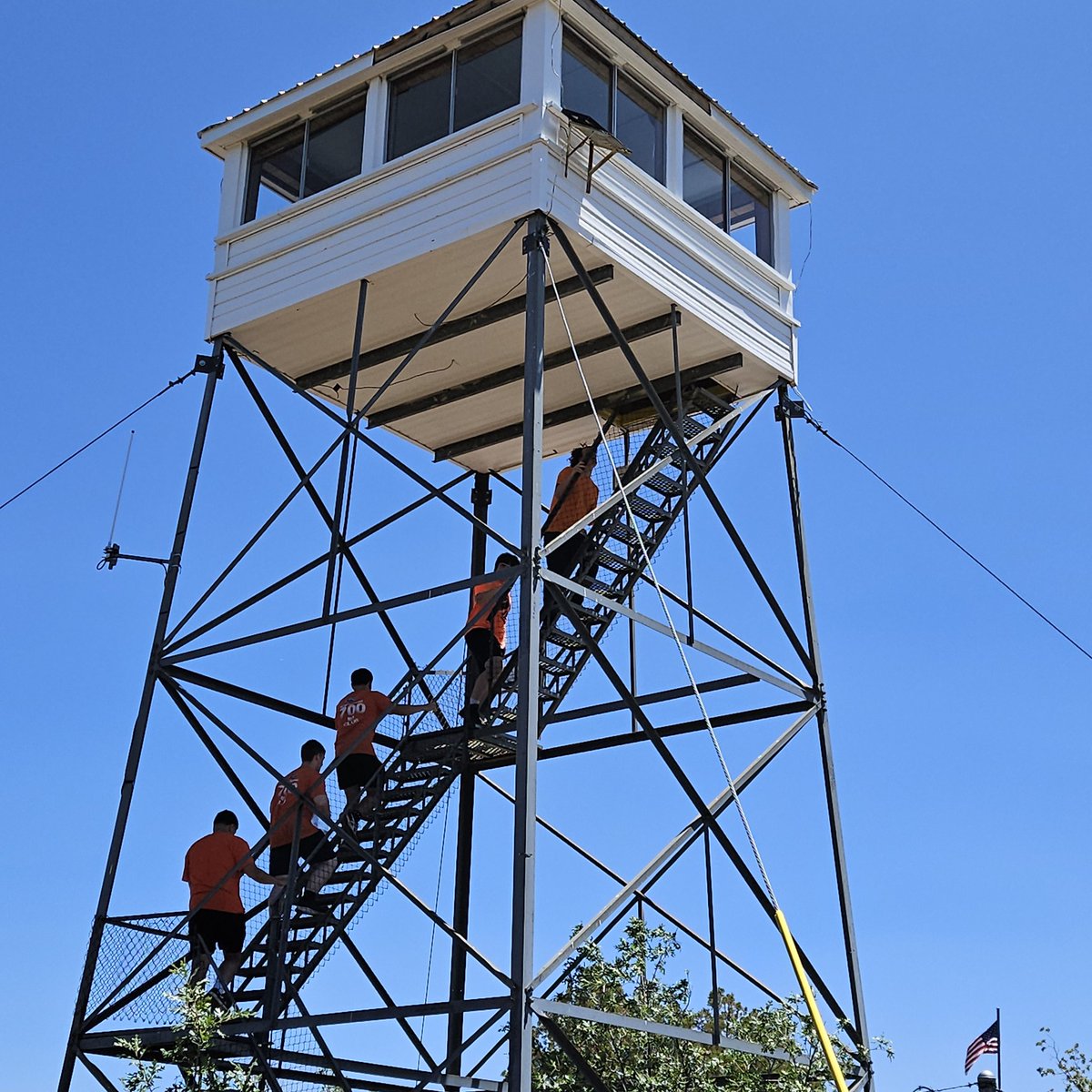 PBHS_FB's tweet image. Day 2 of Senior Leadership Camp- 7's & breakfast with Blue Ridge, supporting @PbhsV, & the Springer Mountain Lookout Tower @PBhighschool @PostonAthletics