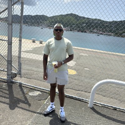 iamthe_jeff's tweet photo. #NewProfilePic https://t.co/Hv09G2G99k