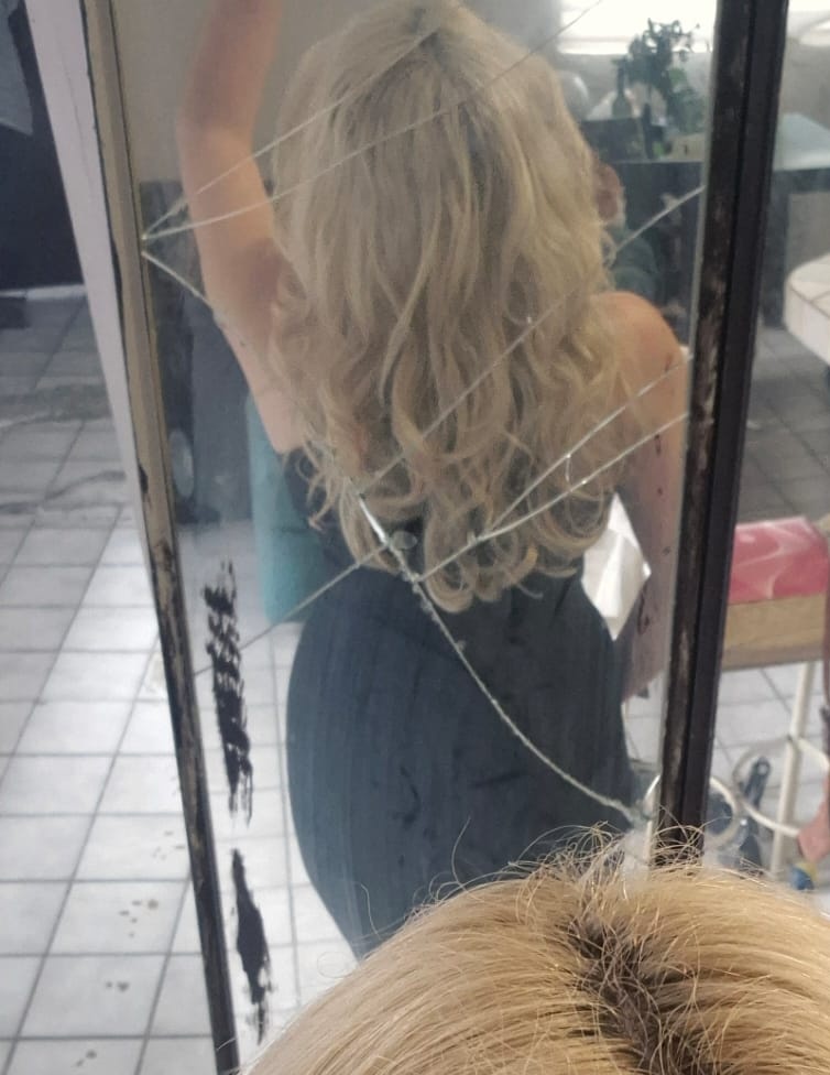 Viernes deli 
#HotwifeRegia