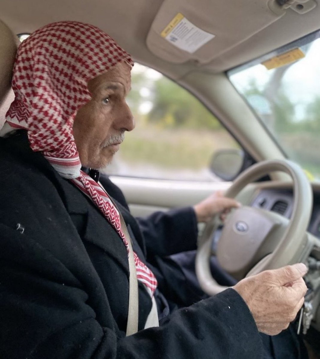 Tahani🍫☕️ tweet media