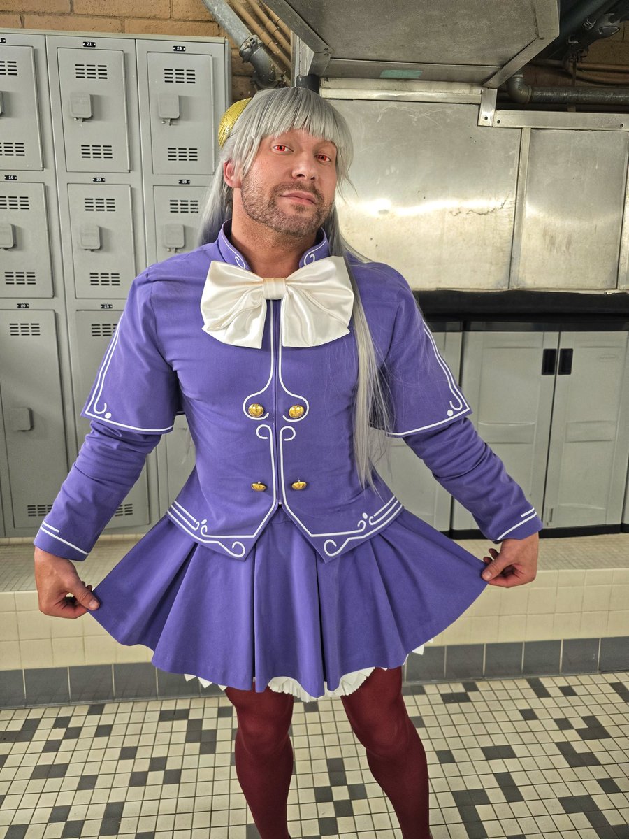 OneWingedCosmo's tweet image. one man.
four personalities.