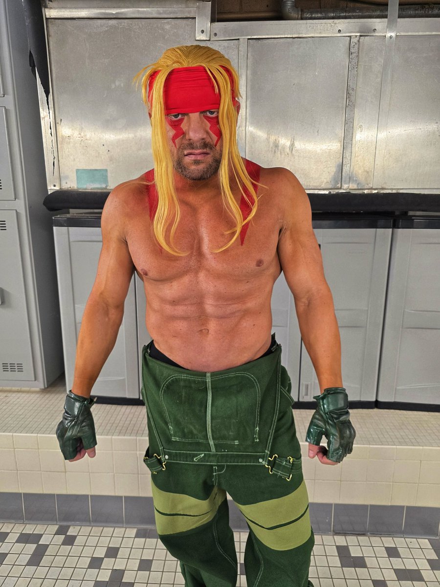 OneWingedCosmo's tweet image. one man.
four personalities.