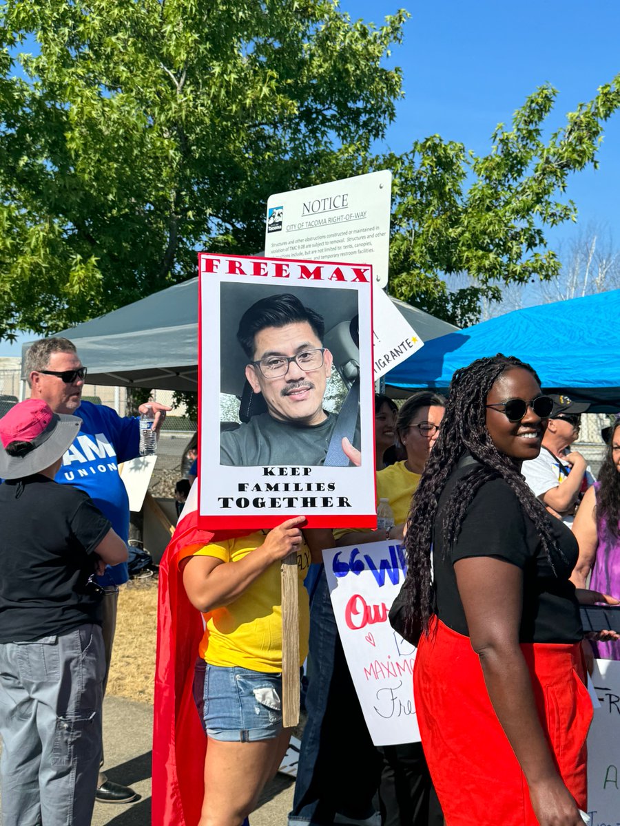 WAAFLCIO's tweet photo. FREE MAX. FREE LELO. FREE THEM ALL! ✊ https://t.co/UPiQZ12RFp