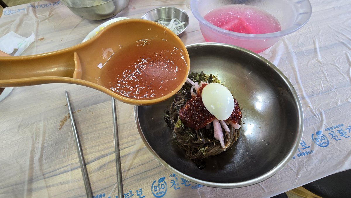 daichungbong's tweet photo. 즐거운 주말에는 강원도의 맛��� 느낄 수 있는 막국수가 최고지요

#강원도먹거리 #산북막국수
#강원도방문의해 #강원도맛집 https://t.co/cJu3Dhmxex