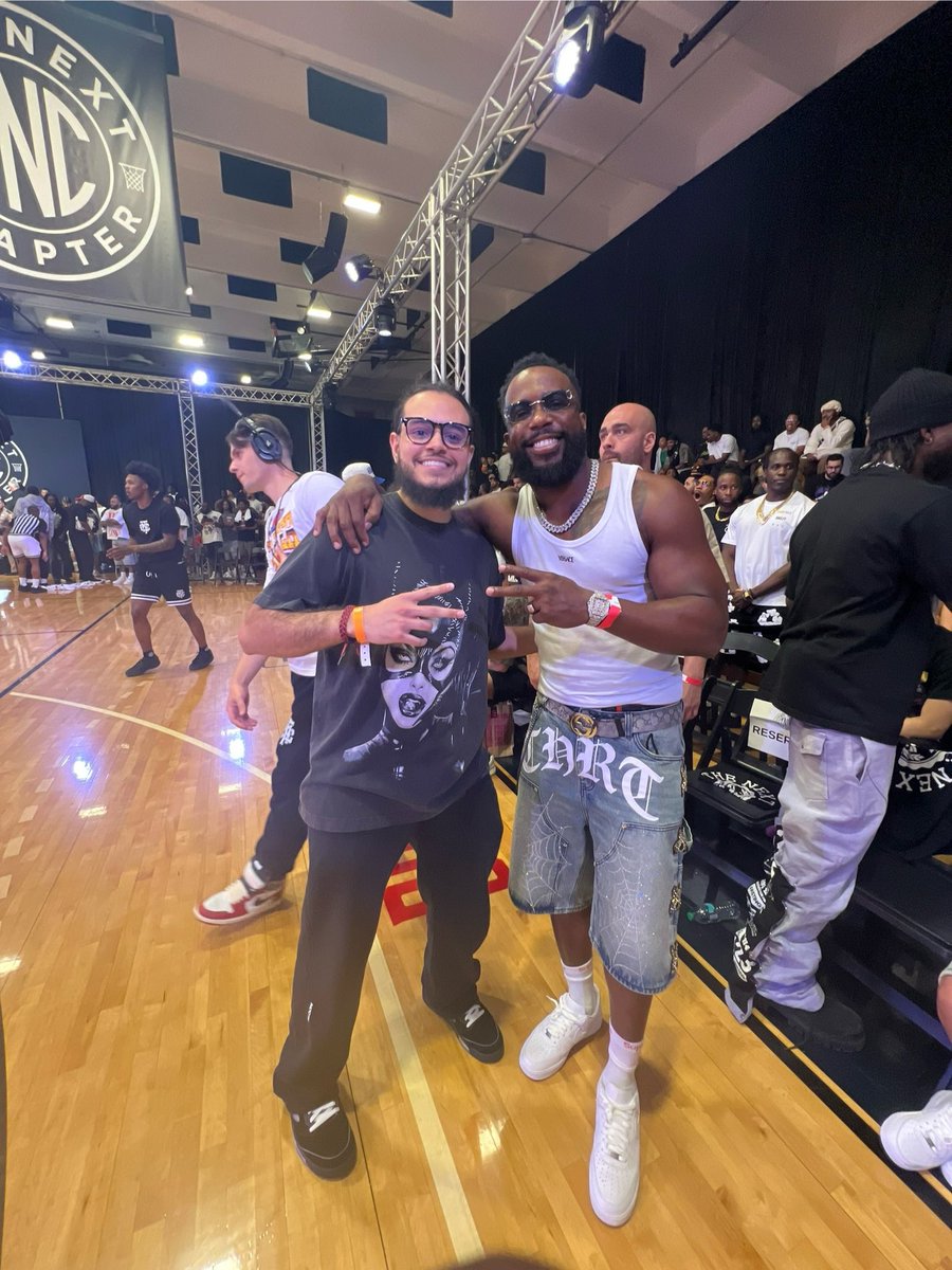 Enman_14's tweet image. After 9 years finally met the 🐐 @CashNasty
