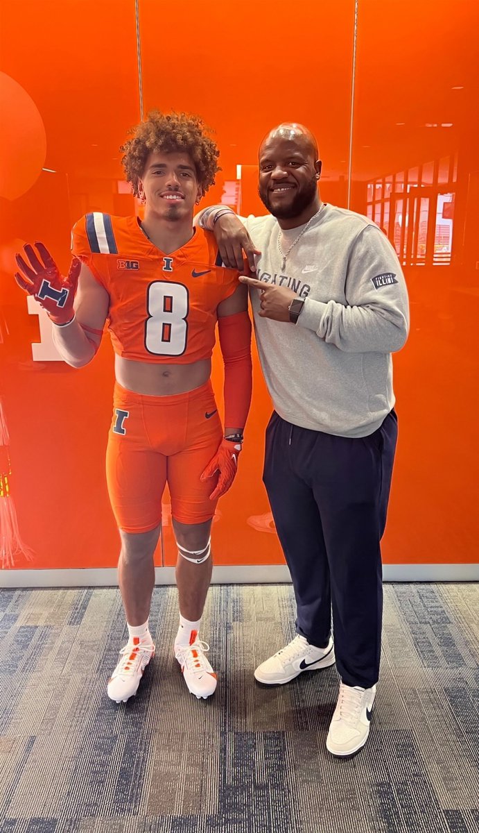 Chief Oskee (@chiefoskee) on Twitter photo Cam Thomas with LB Coach Archie McDaniel
<a href="/CamThomas2026_3/">Cam Thomas</a> <a href="/coacharchiemac/">Archie McDaniel</a> <a href="/IlliniFootball/">Illinois Football</a>
#Illini #famILLy #Committed Cam Thomas with LB Coach Archie McDaniel
<a href="/CamThomas2026_3/">Cam Thomas</a> <a href="/coacharchiemac/">Archie McDaniel</a> <a href="/IlliniFootball/">Illinois Football</a>
#Illini #famILLy #Committed